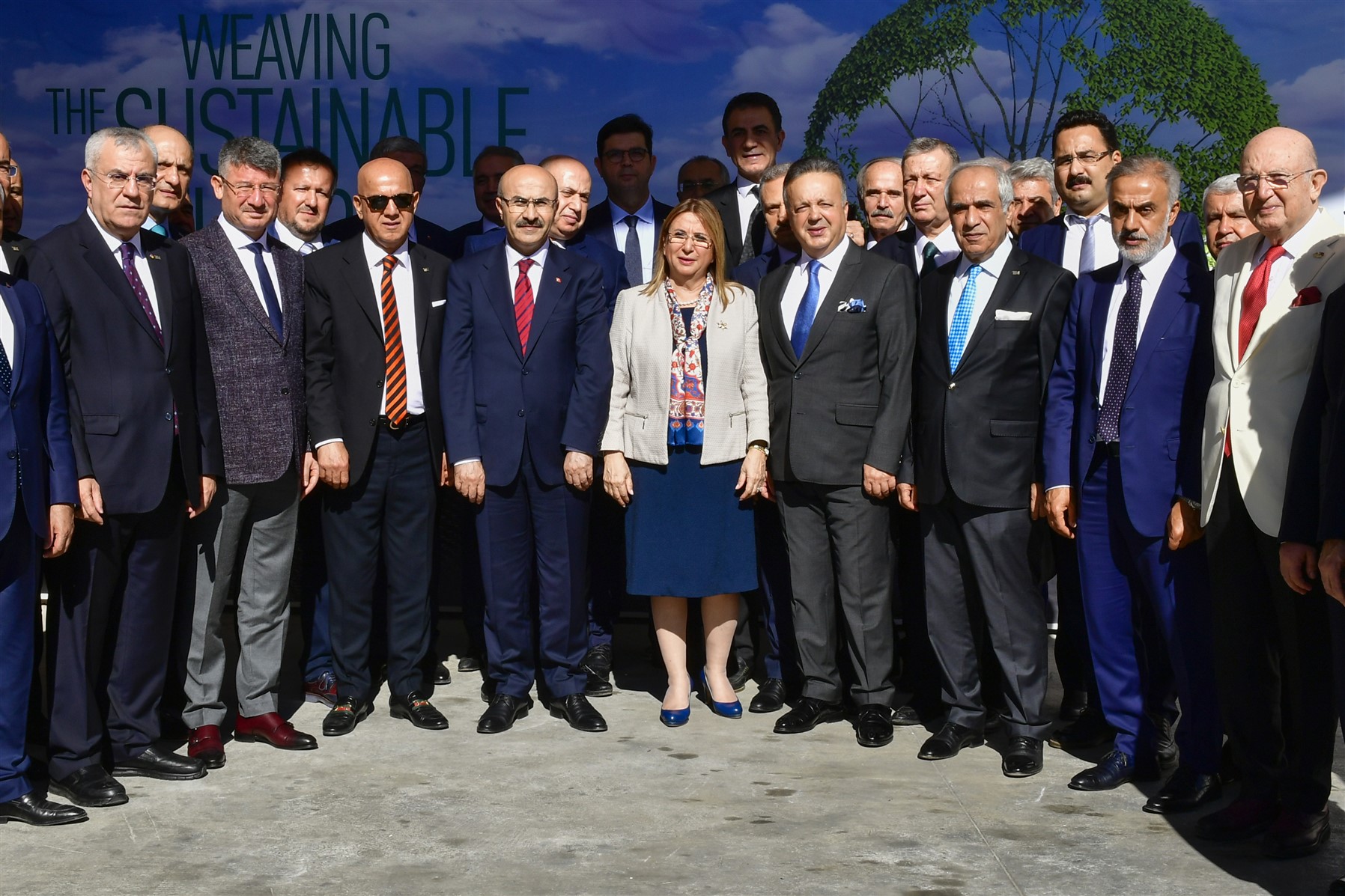ticaret bakani sayin ruhsar pekcan kivanc tekstil firmasinda incelemelerde bulundu ticaret bakani sayin ruhsar pekcan kivanc tekstil firmasinda incelemelerde bulundu
