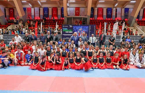 Vali Köşger Gençlik ve Spor Bakanlığı Spor Okulları ve Engelsiz Spor Okulları Açılış Programına Katıldı